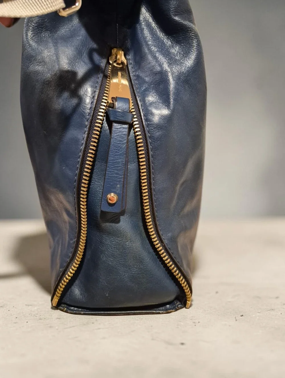 Michael Michael Kors Blue Devon Leather Hobo Crossbody/Satchel